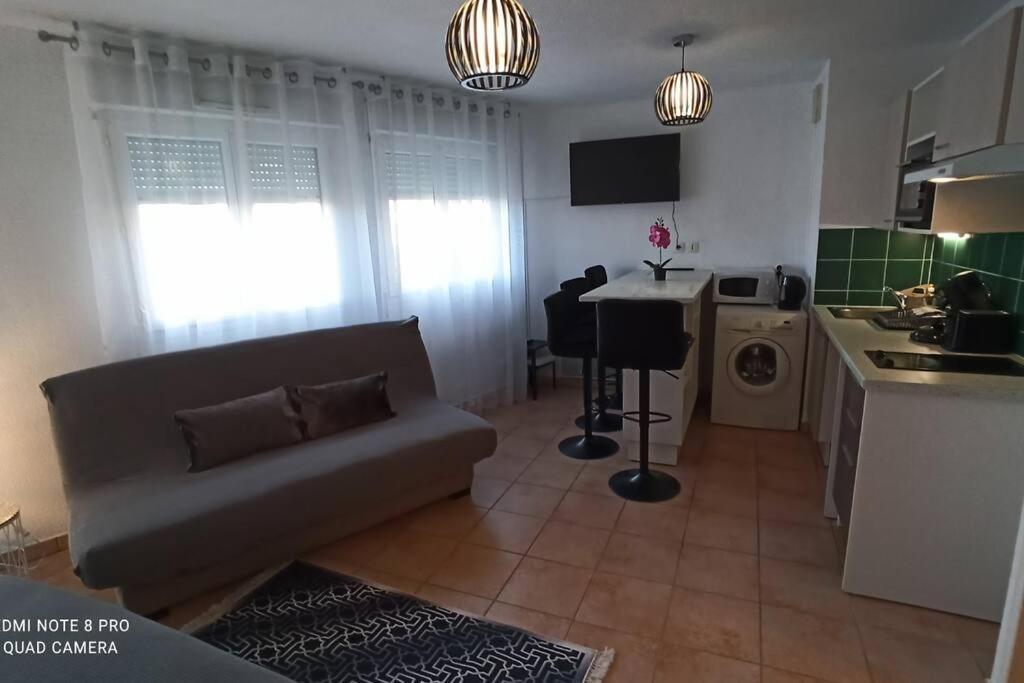 Appartement Face A La Gare Annemasse Luaran gambar